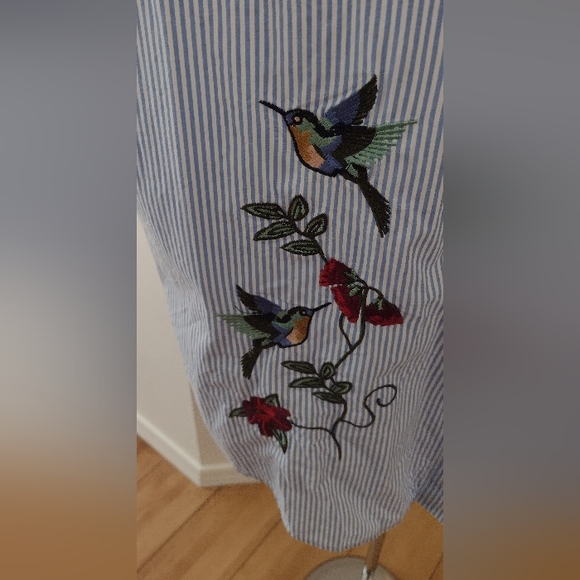 Luna pinstripe sleeveless top ptp 19" - Picture 3 of 5